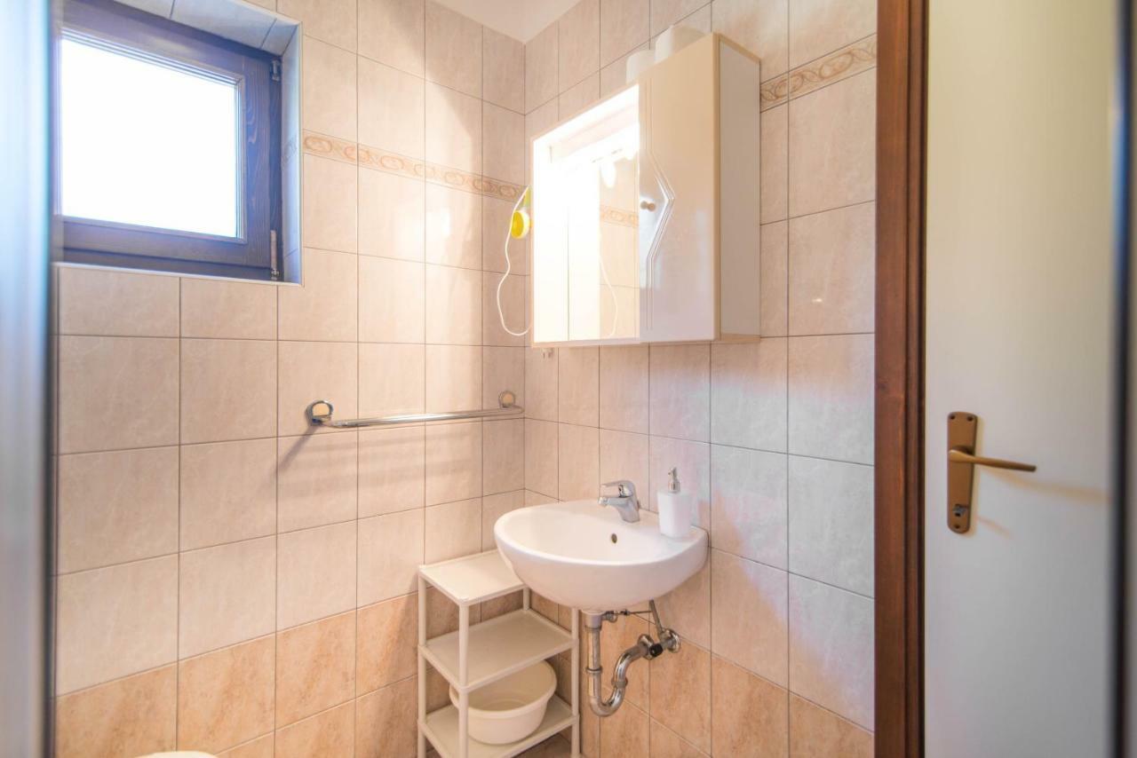 Apartments Ida Sveta Marina Drenje  エクステリア 写真