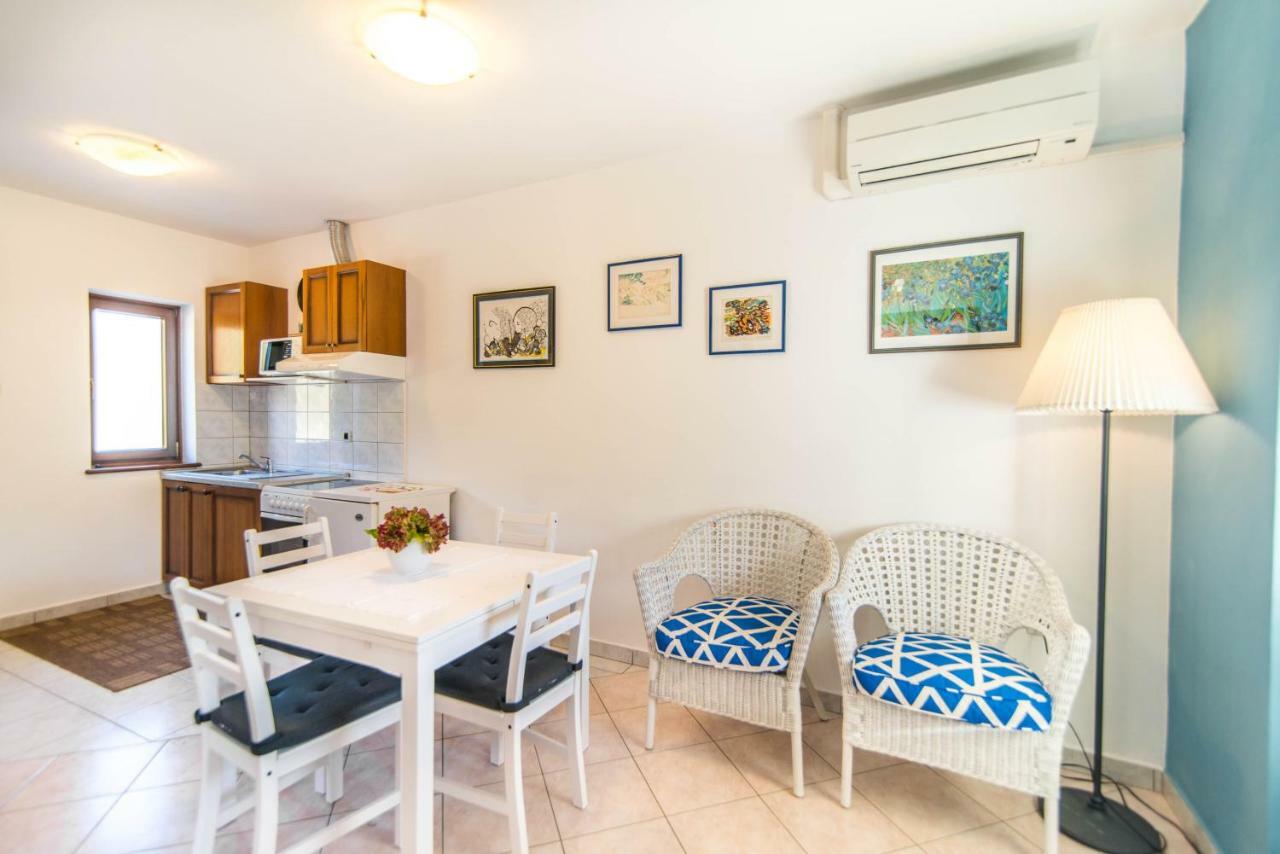 Apartments Ida Sveta Marina Drenje  エクステリア 写真
