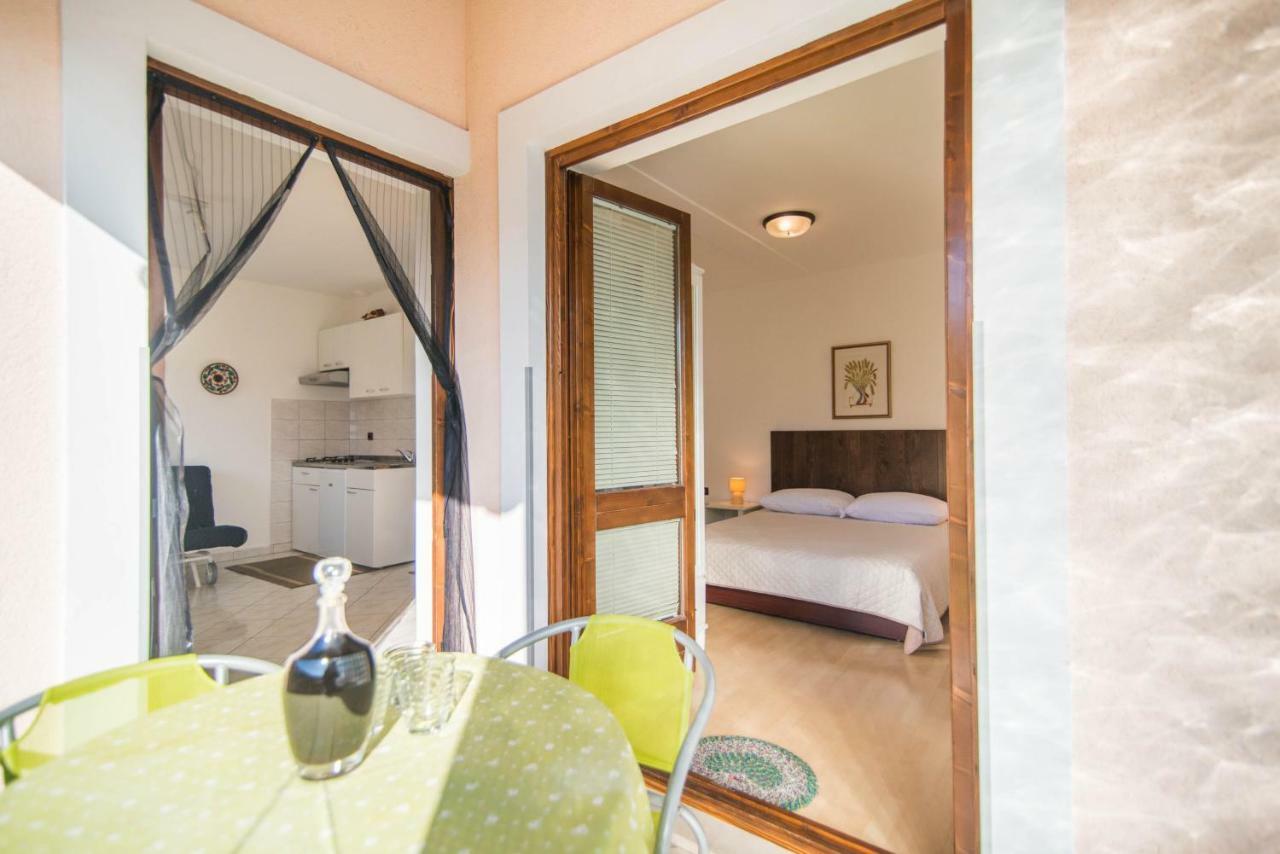 Apartments Ida Sveta Marina Drenje  エクステリア 写真
