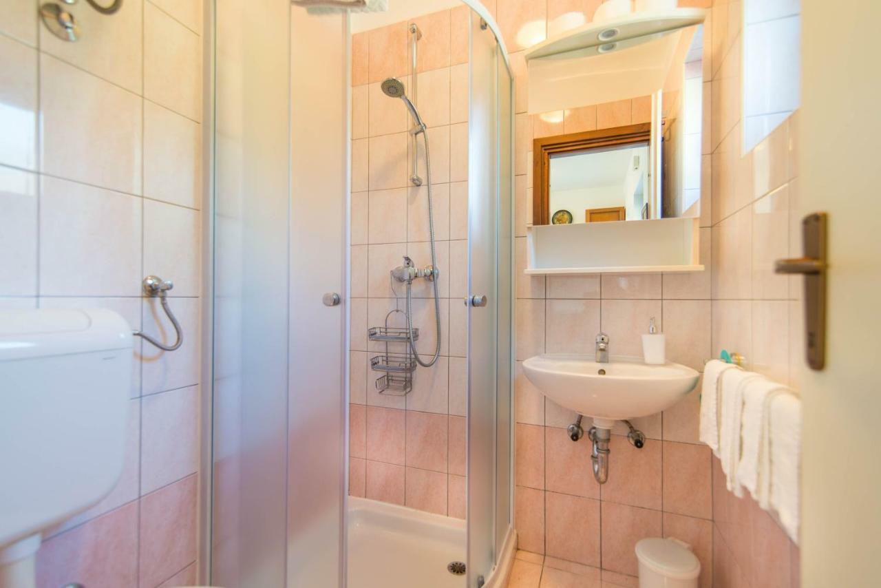 Apartments Ida Sveta Marina Drenje  エクステリア 写真